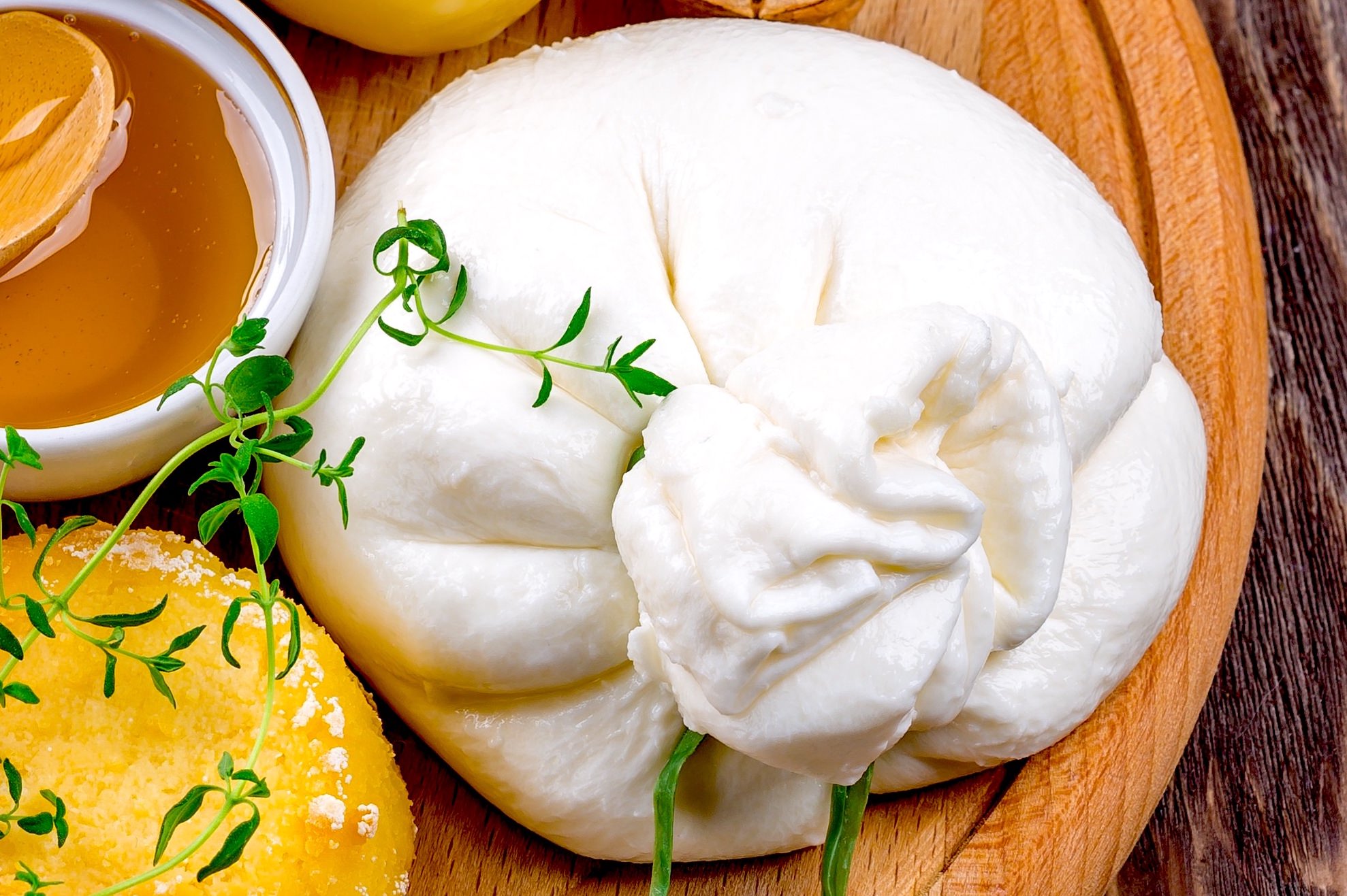 Burrata - What to eat and drink in Puglia - Quick Travel Guide to Puglia