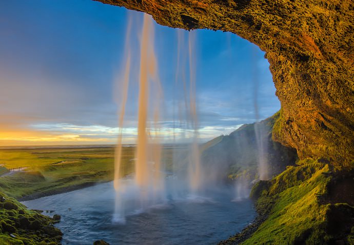 Travel Community - Iceland - Authentic Traveling