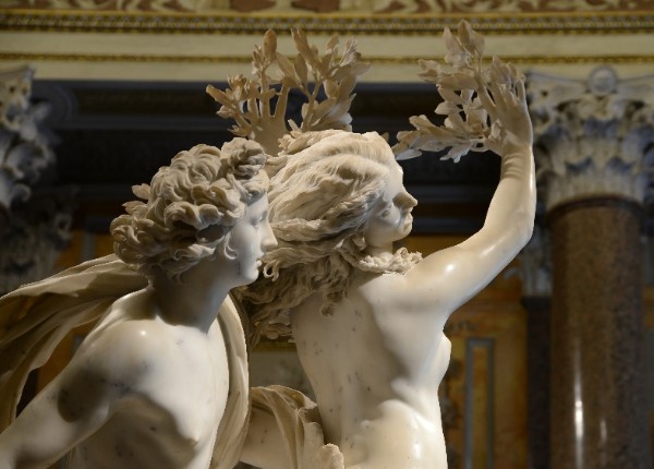 How to Wander - Bernini Apollo and Daphne - Authentic Traveling